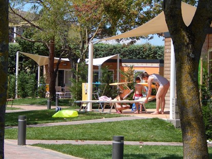 Luxuscamping - TV - Italien - Centro Vacanze Pra`delle Torri Lodge Openspace A auf Centro Vacanze Pra`delle Torri